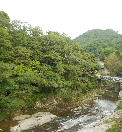 兵庫県川辺郡猪名川町