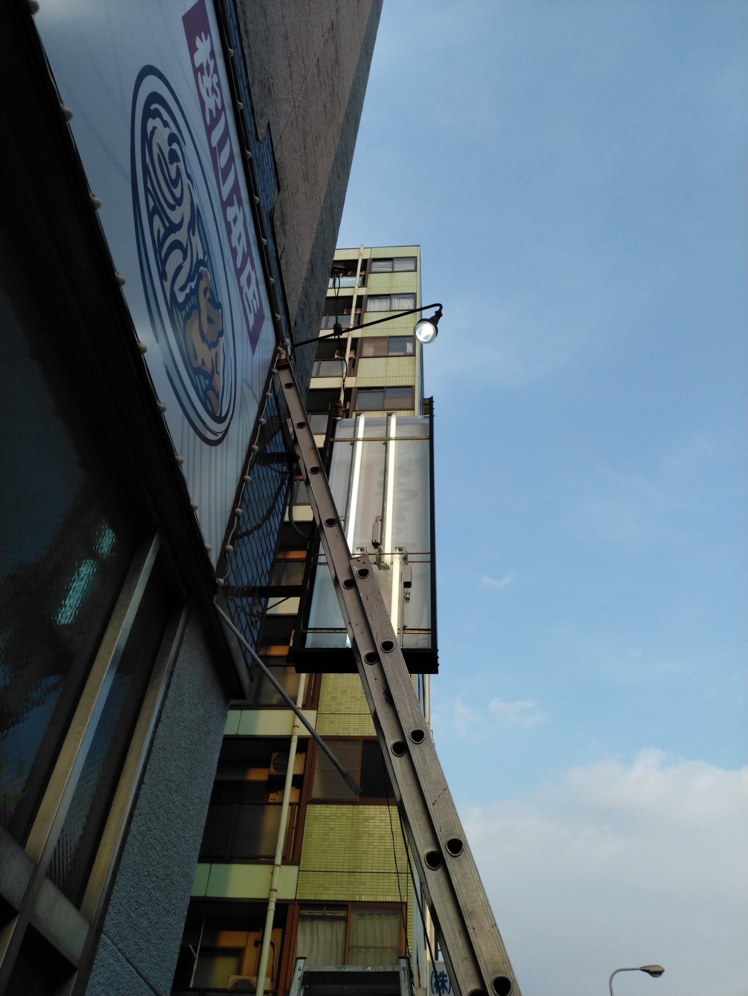 看板・テントのメンテナンス