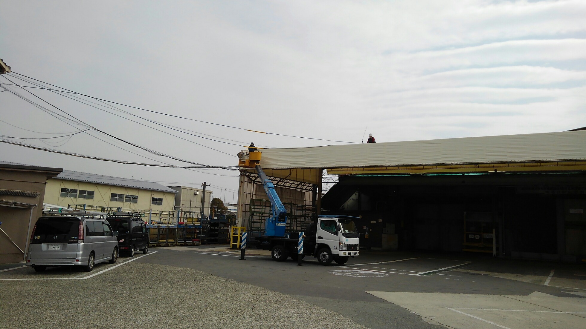 倉庫テント・開閉式テント
